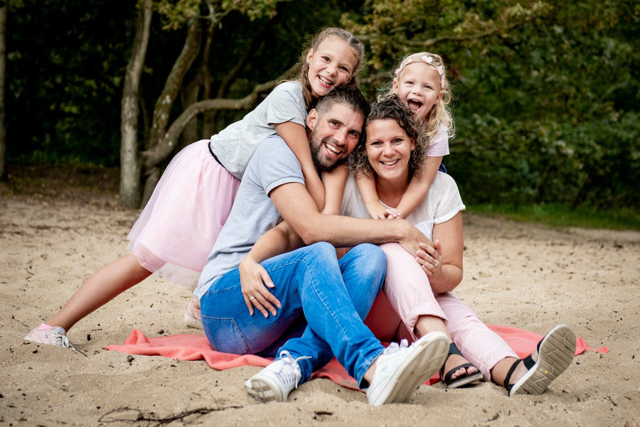 Mevrouw KiekkieK - Familie - Yellow Rebel